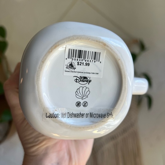 Disney Beaches & Cream Soda Shop Mug with Minnie Ears Lid – Everyday is Sundae - Picture 5 of 7